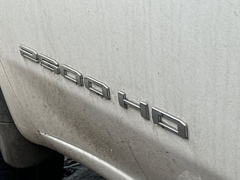 Used 2021 GMC Sierra 2500 SLT w/ SLT Convenience Package image 8