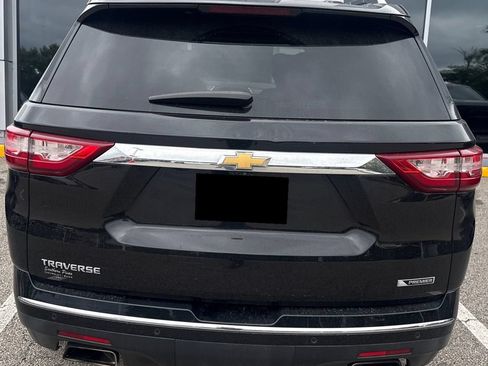 Used 2018 Chevrolet Traverse Premier w/ Driver Confidence II Package FWD image 5