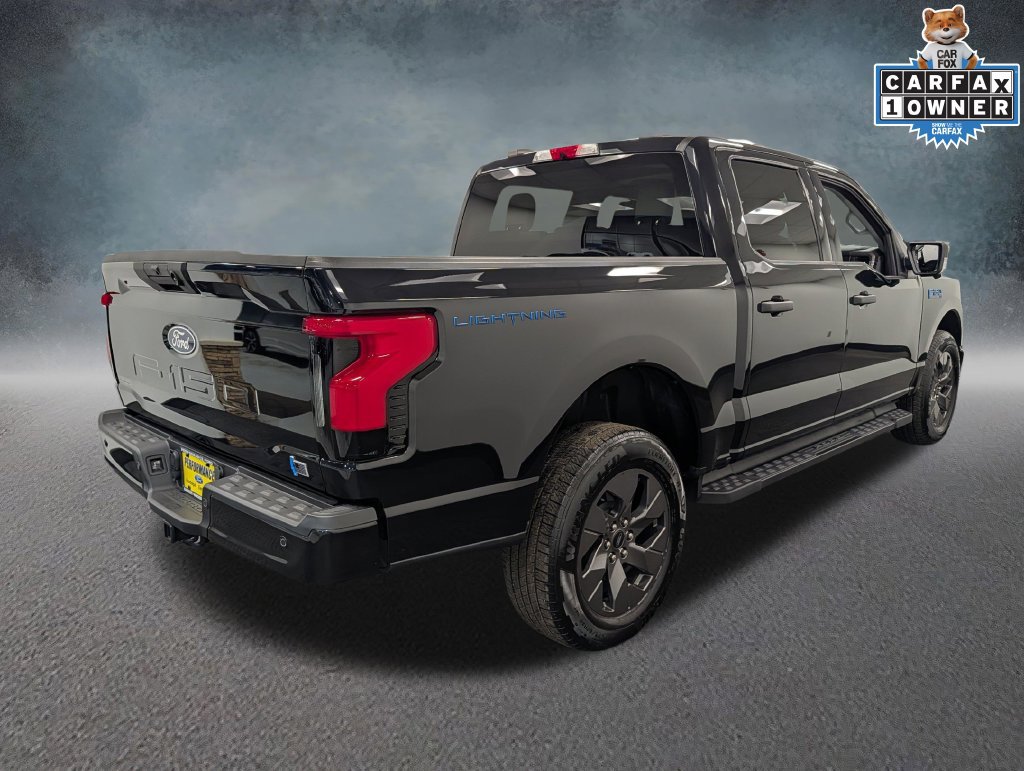 Used 2024 Ford F150 Lightning XLT AWD/4WD image 5