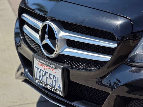 Used 2017 Mercedes-Benz C 300 Sedan image 7