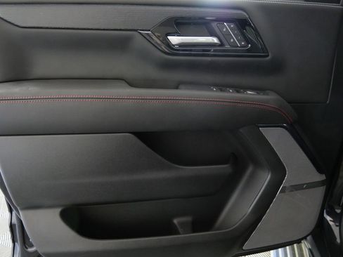 New 2026 GMC Yukon AT4 Ultimate AWD/4WD image 13