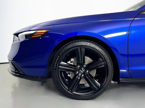 Used 2024 Honda Accord Sport image 9