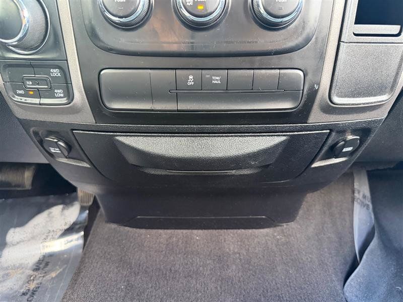 Used 2018 RAM 1500 Express AWD/4WD image 23