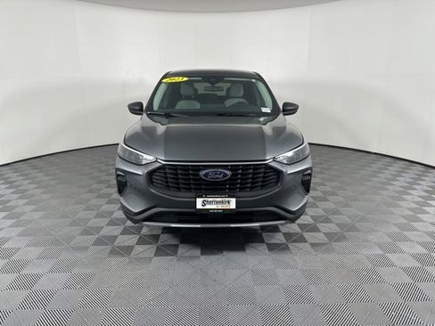 Used 2023 Ford Escape Active w/ Tech Pack #1 AWD/4WD image 2