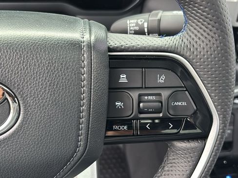 New 2025 Toyota Tundra Platinum AWD/4WD image 32