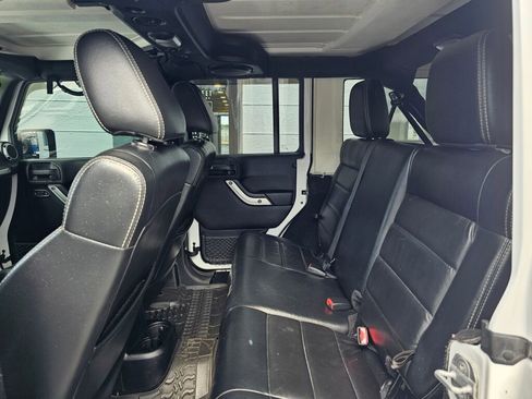 Used 2012 Jeep Wrangler Unlimited Sahara w/ Dual Top Group image 20