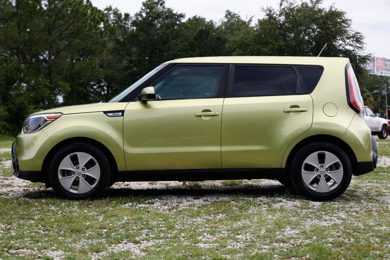 Used 2016 Kia Soul w/ Convenience Package FWD image 3