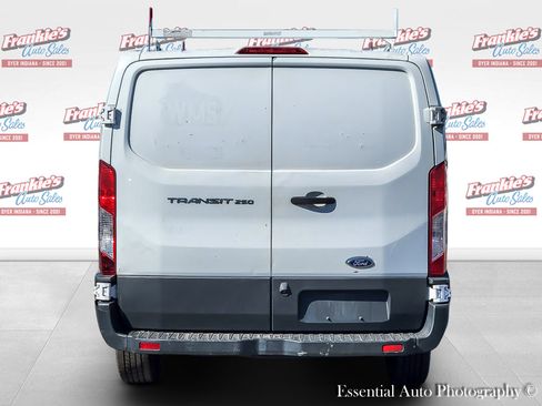 Used 2016 Ford Transit 250 130 Low Roof image 4