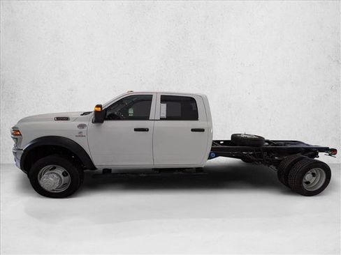 New 2026 RAM 5500 Tradesman w/ Chrome Appearance Group AWD/4WD image 9