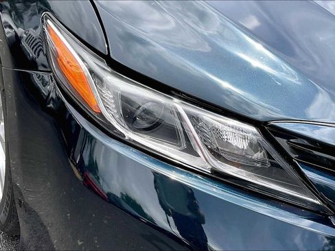 Used 2020 Toyota Camry LE FWD image 26