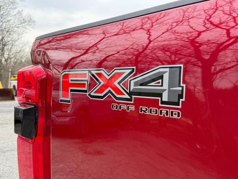 Used 2024 Ford F250 Lariat w/ Chrome Package image 9