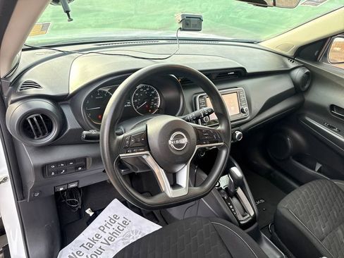 Used 2022 Nissan Kicks S w/ Interior Electronics Package image 13