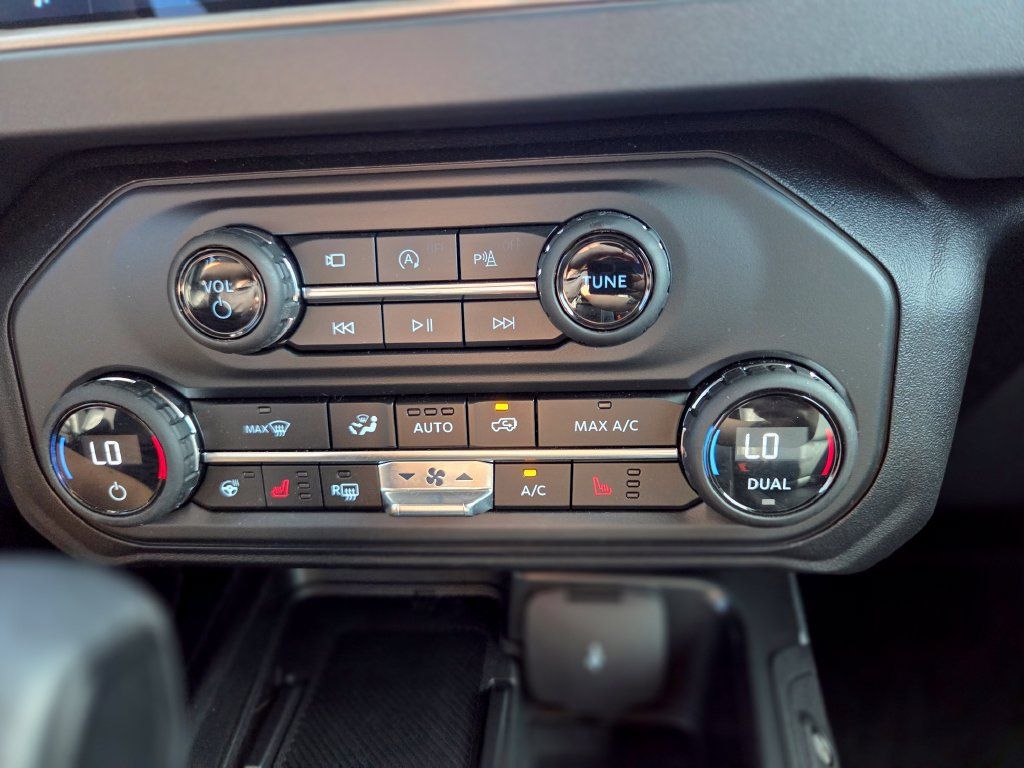 New 2026 Ford Bronco Outer Banks AWD/4WD image 25