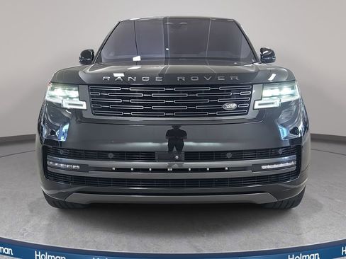 Used 2023 Land Rover Range Rover Long Wheelbase SE image 3