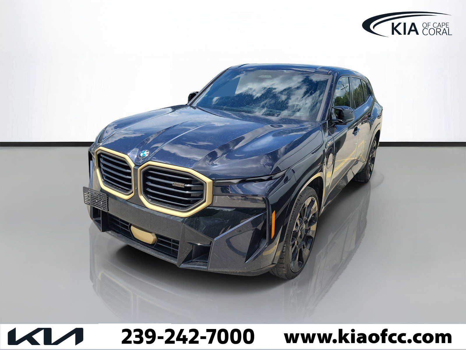 Used 2023 BMW XM AWD/4WD image 3