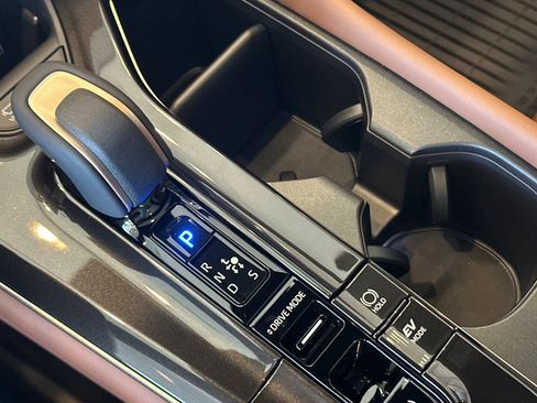 New 2026 Toyota Crown Signia Limited image 20