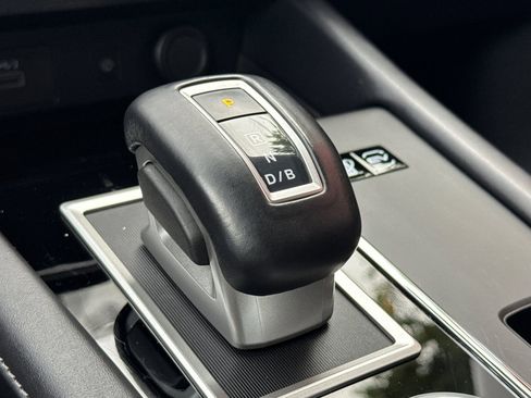 Used 2023 Mitsubishi Outlander SE image 27