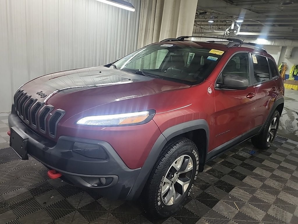 Used 2014 Jeep Cherokee Trailhawk w/ Leather Interior Group AWD/4WD image 2