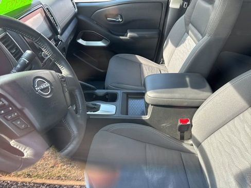 Used 2023 Nissan Frontier SV w/ SV Convenience Package image 12