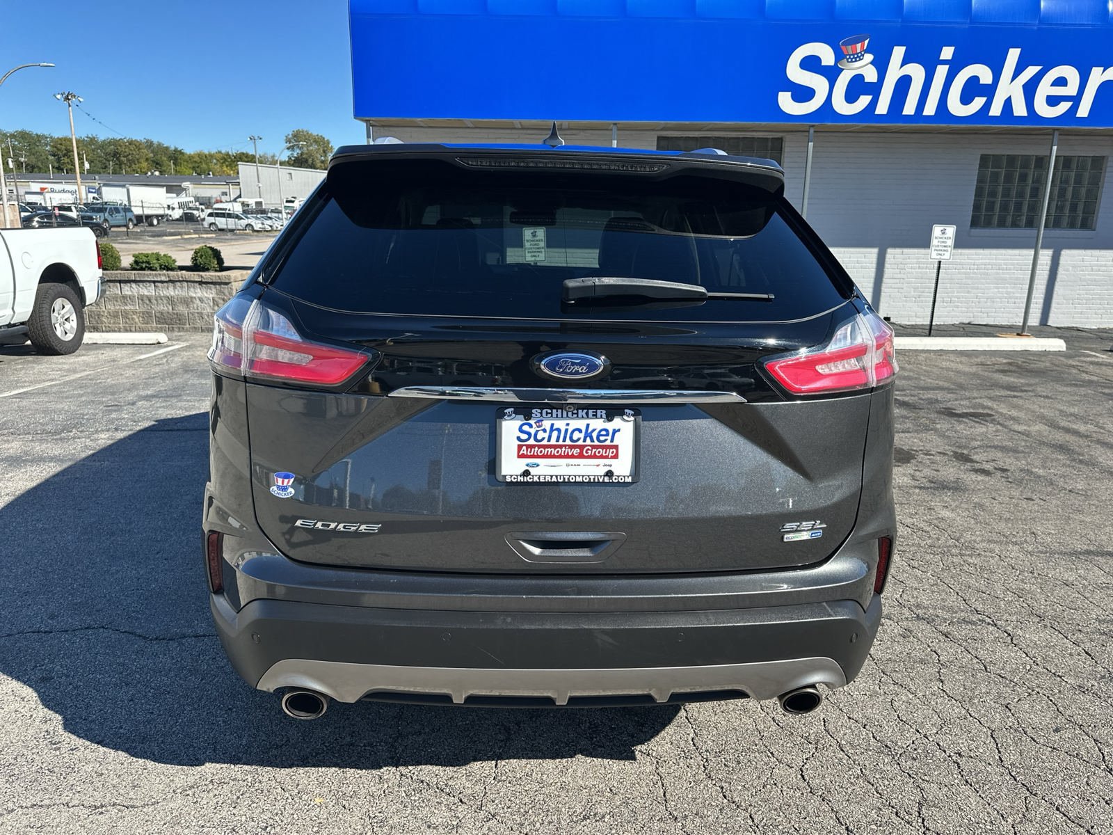 Used 2020 Ford Edge SEL w/ Convenience Package AWD/4WD image 2