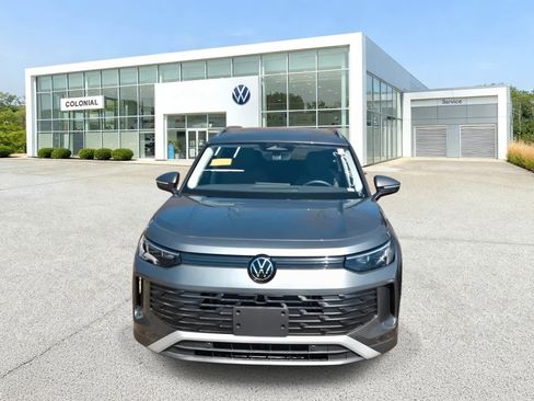 New 2026 Volkswagen Tiguan SE AWD/4WD image 2