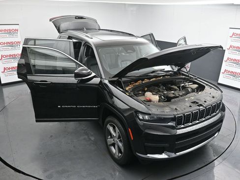 Used 2021 Jeep Grand Cherokee L Limited image 25