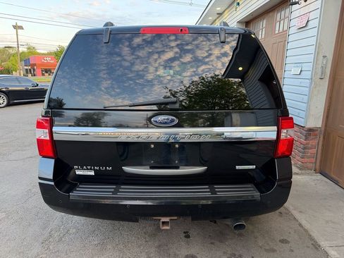 Used 2016 Ford Expedition Platinum image 4