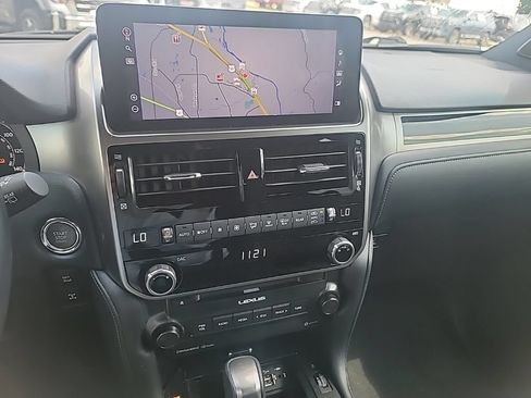Used 2022 Lexus GX 460 Premium w/ Premium Package AWD/4WD image 17