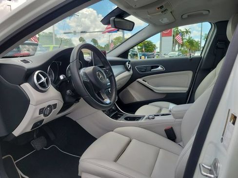 Used 2017 Mercedes-Benz GLA 250 image 16