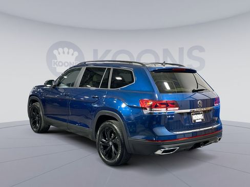 Used 2023 Volkswagen Atlas SE w/ Panoramic Sunroof Package image 4