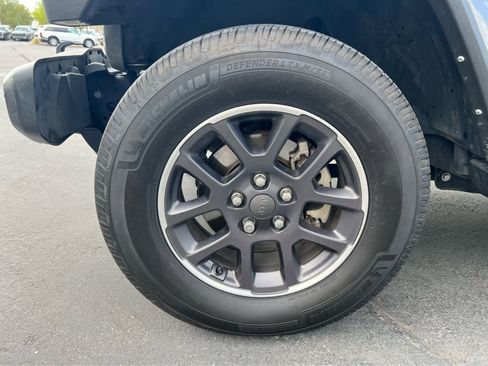 Used 2021 Jeep Gladiator Overland w/ Popular Equipment Package image 13