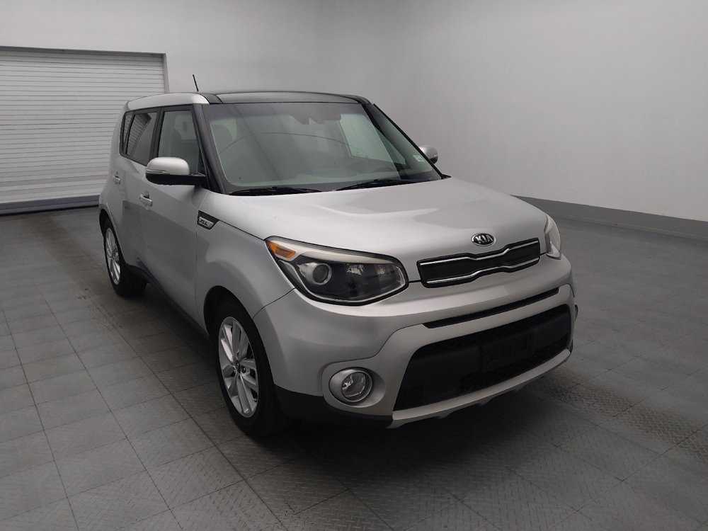 Used 2018 Kia Soul + w/ Primo Package FWD image 13