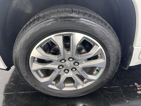 Used 2019 Chevrolet Traverse Premier w/ Driver Confidence II Package image 17