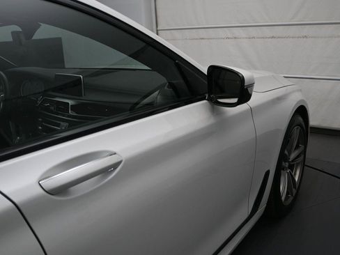 Used 2019 BMW 750i xDrive w/ M Sport Package AWD/4WD image 15