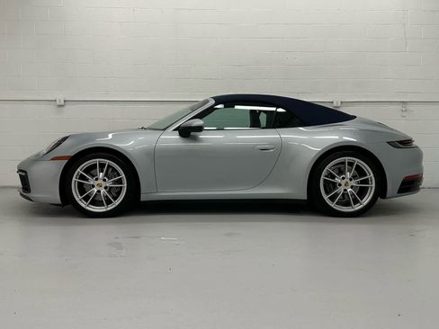 Used 2022 Porsche 911 Carrera RWD image 10