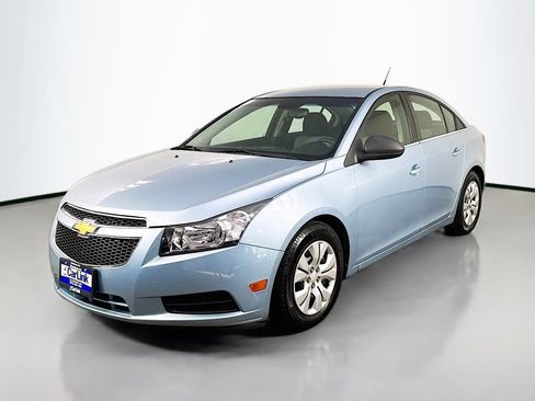 Used 2012 Chevrolet Cruze LS w/ Connectivity Package FWD image 3