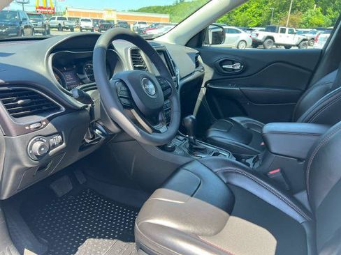 Used 2022 Jeep Cherokee Trailhawk AWD/4WD image 10