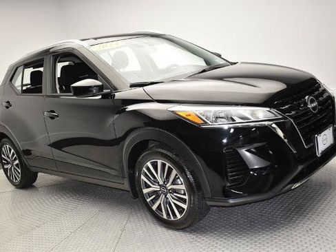Certified 2024 Nissan Kicks SV FWD image 3