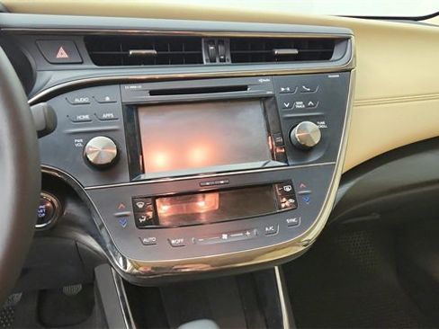 Used 2016 Toyota Avalon XLE Premium image 15