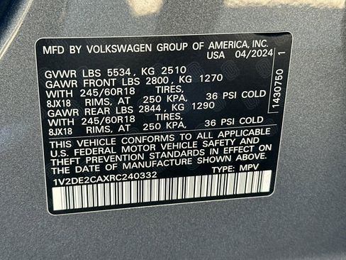 Used 2024 Volkswagen Atlas Cross Sport SE image 28