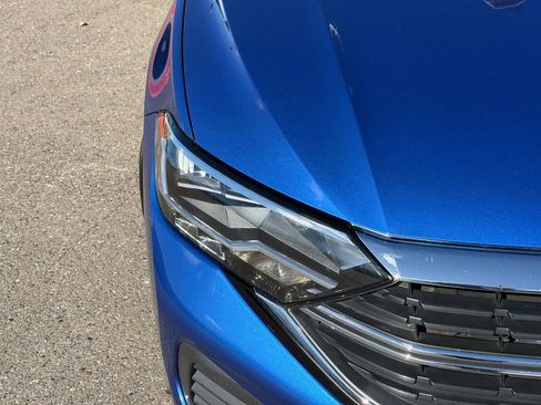 Used 2024 Volkswagen Jetta SE image 5