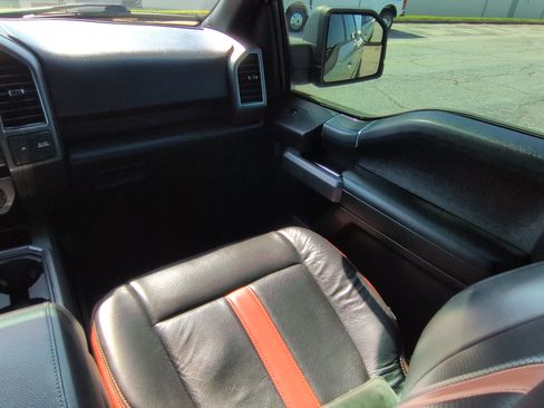 Used 2019 Ford F150 XLT w/ Equipment Group 302A Luxury RWD image 15
