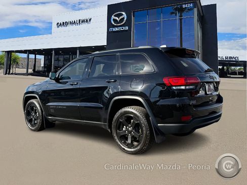 Used 2021 Jeep Grand Cherokee Freedom Edition image 4