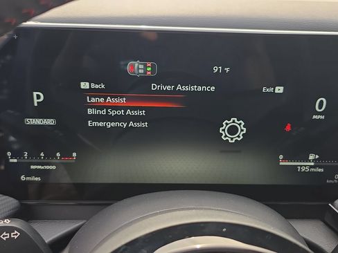 New 2026 Nissan Kicks SR w/ SR Premium Package FWD image 27