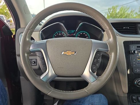 Used 2016 Chevrolet Traverse LT w/ Style and Technology Package image 26