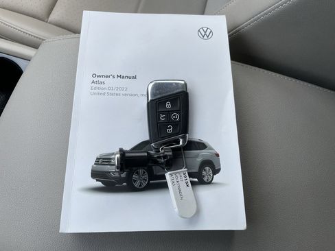 Used 2022 Volkswagen Atlas SE image 45