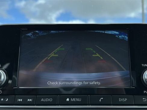 Used 2022 Nissan Altima 2.5 S FWD image 13