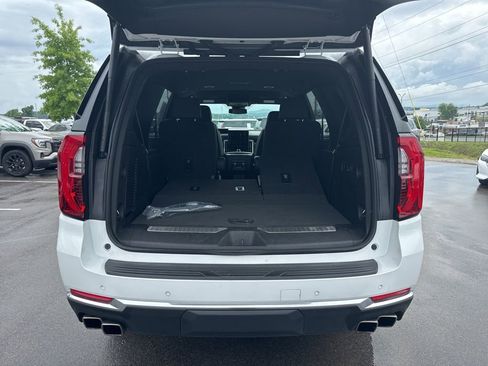 Used 2025 GMC Yukon Denali AWD/4WD image 25