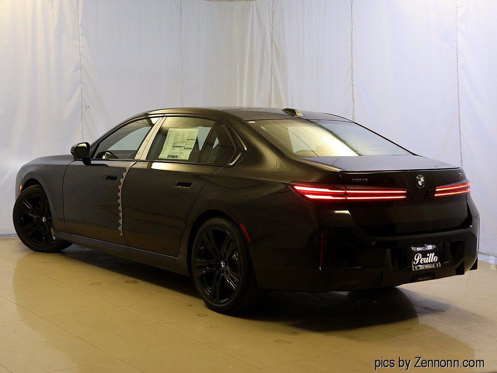 Used 2027 BMW 740i xDrive w/ Executive Package AWD/4WD image 9
