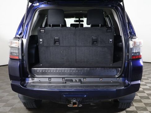 Used 2018 Toyota 4Runner SR5 AWD/4WD image 13